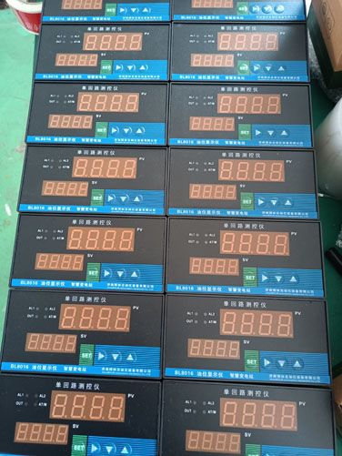 ���͹���BL8016���@�x��